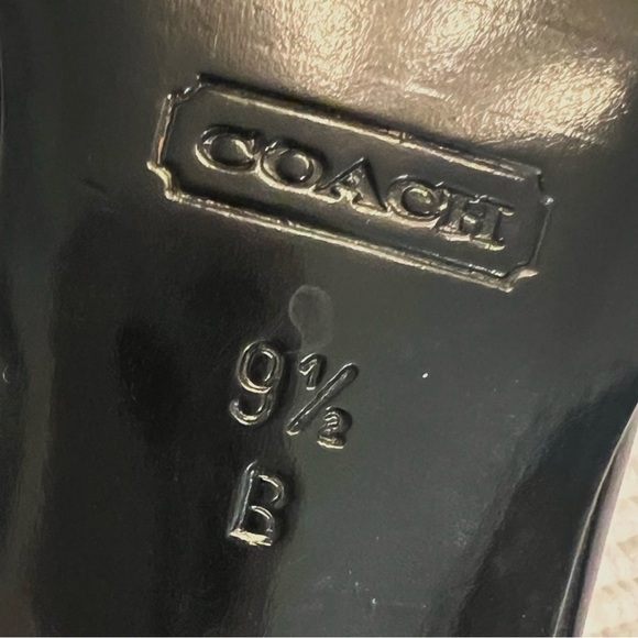 COACH-Houndstooth classic blk & wht kitten heels - Picture 5 of 9